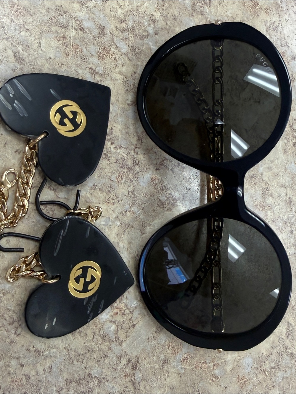 Gucci Black Oversized Round Sunglasses with Gold Heart Charm Chain